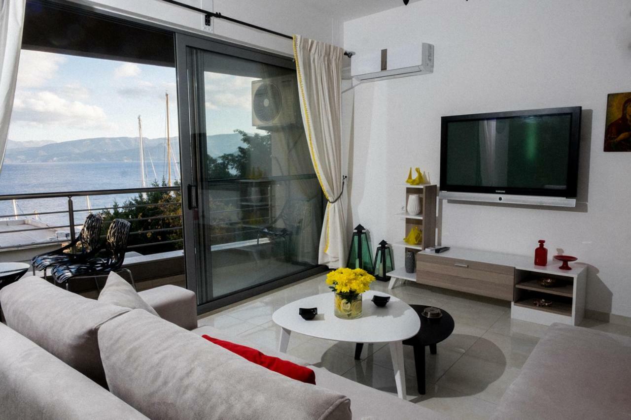 Holy Paraskevi Apartment アイオス・ニコラオス エクステリア 写真