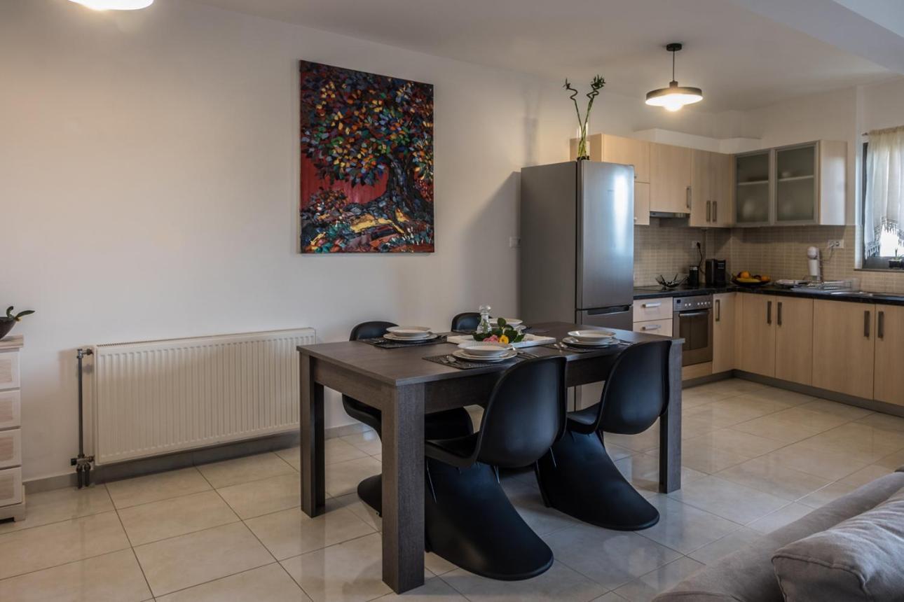 Holy Paraskevi Apartment アイオス・ニコラオス エクステリア 写真