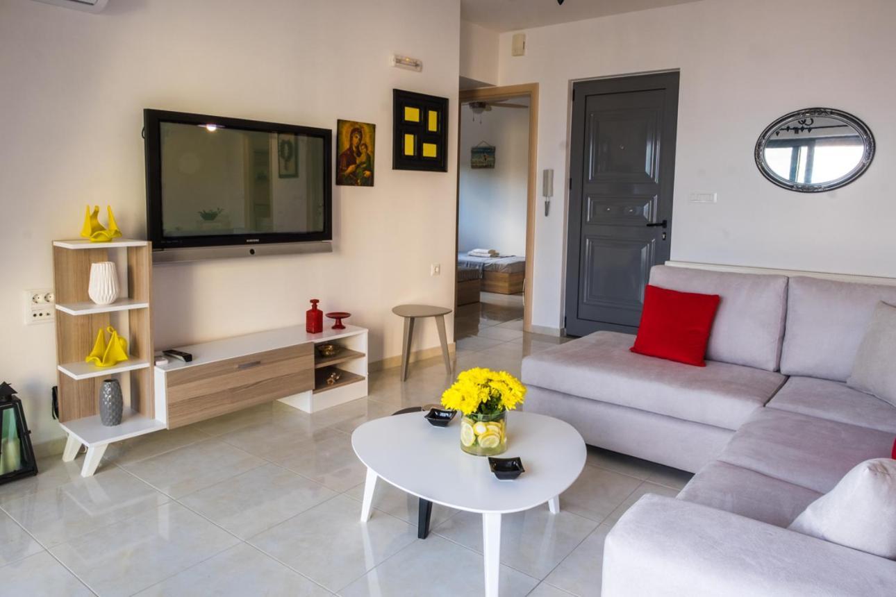 Holy Paraskevi Apartment アイオス・ニコラオス エクステリア 写真