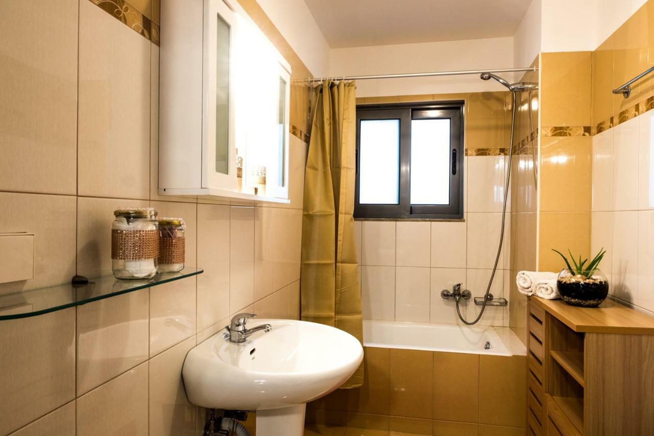 Holy Paraskevi Apartment アイオス・ニコラオス エクステリア 写真